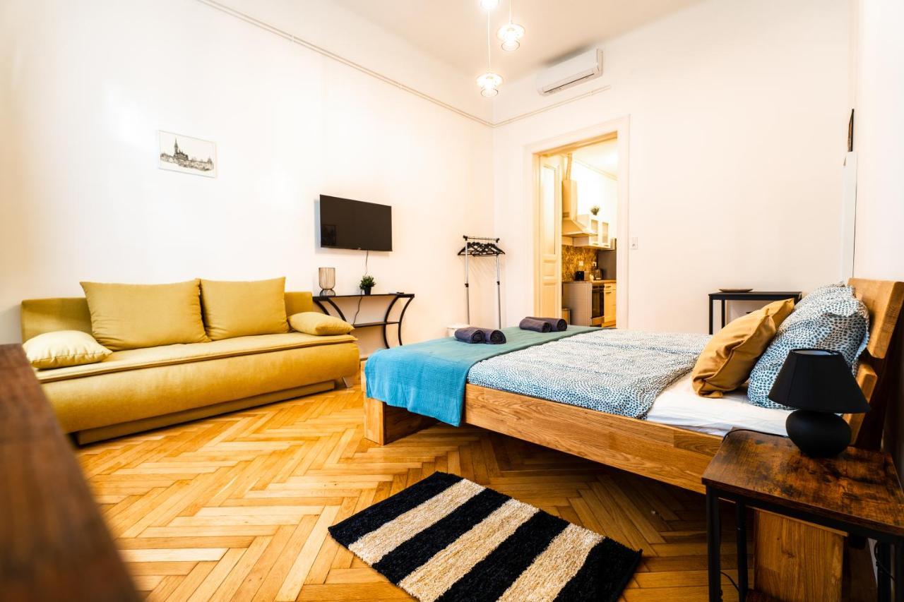 Palace Quarter Suite 布达佩斯 外观 照片