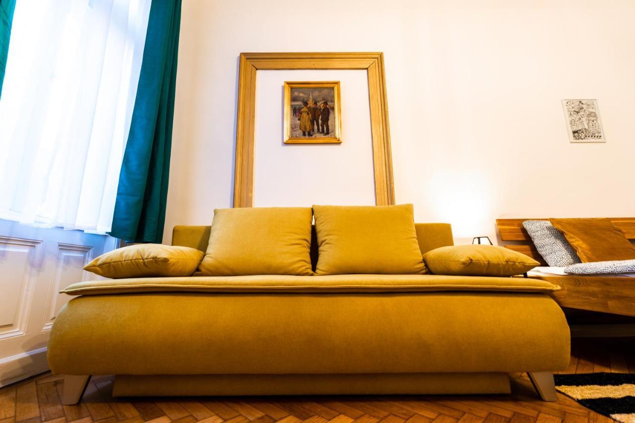Palace Quarter Suite 布达佩斯 外观 照片